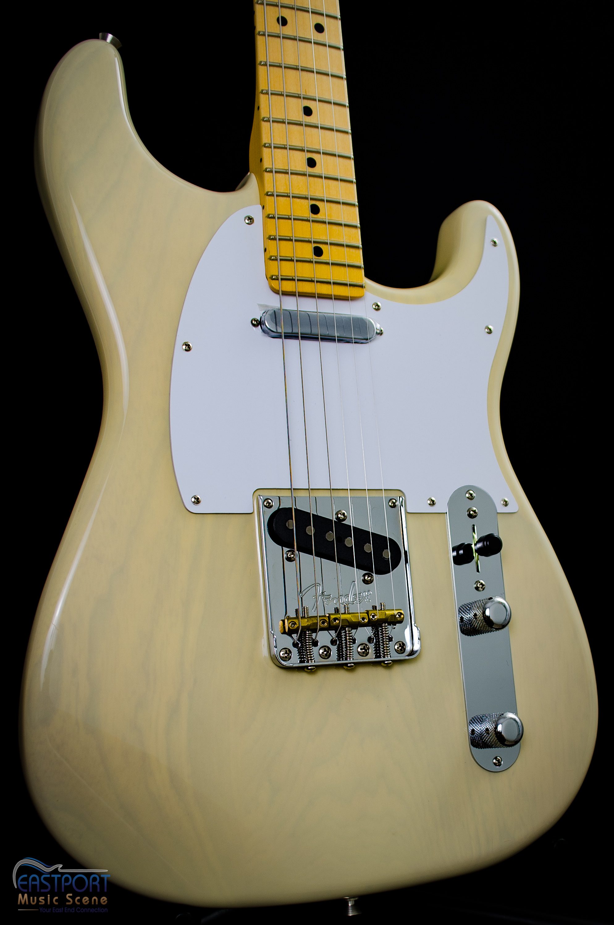 Fender Limited Edition Parallel Universe Whiteguard Stratocaster in Vintage  Blonde